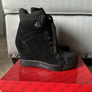 Guess suede wedge lace up sneaker